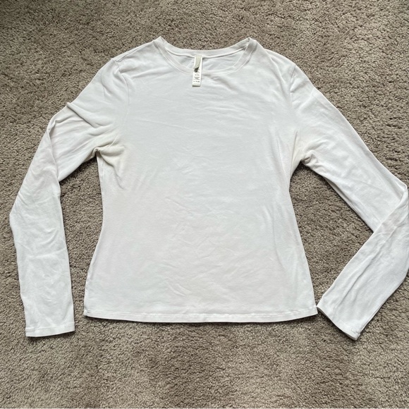 SKIMS Tops - skims white longsleeve xl